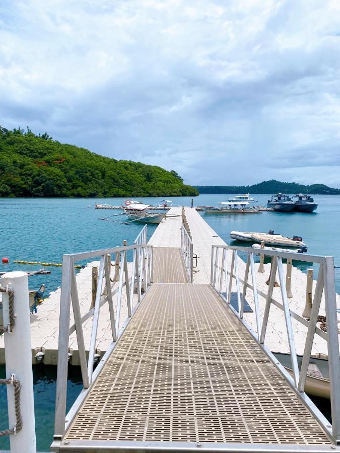 Tropicana Castle Dive Resort Powered By Cocotel Puerto Galera Ngoại thất bức ảnh