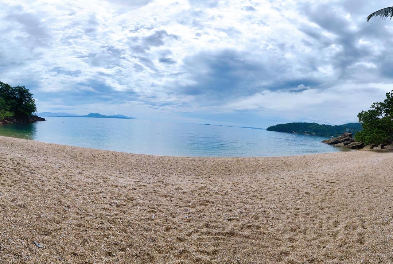 Tropicana Castle Dive Resort Powered By Cocotel Puerto Galera Ngoại thất bức ảnh