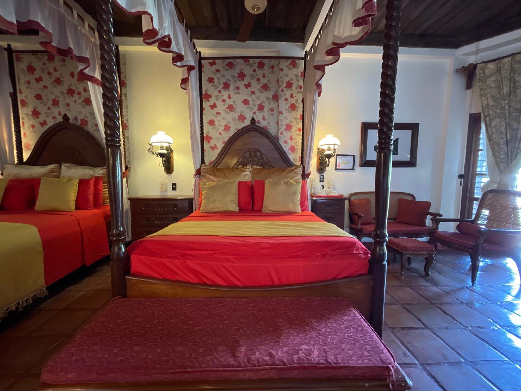 Tropicana Castle Dive Resort Powered By Cocotel Puerto Galera Phòng bức ảnh