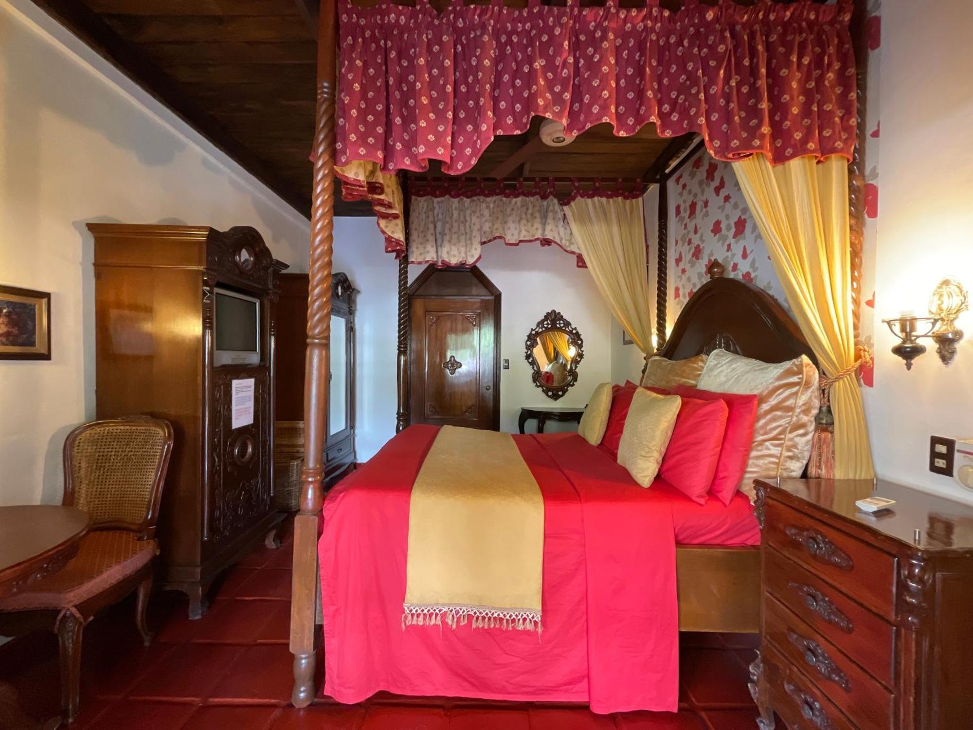 Tropicana Castle Dive Resort Powered By Cocotel Puerto Galera Phòng bức ảnh